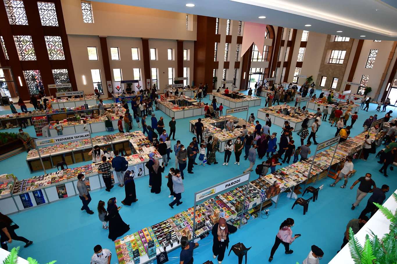 Güneydoğu Anadolu Bölgesi’nin en büyük kitap fuarı Gaziantep’te açıldı Güneydoğu Anadolu Bölgesi’nin en büyük kitap fuarı Gaziantep’te açıldı
